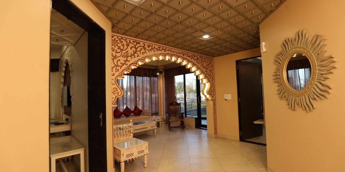 Neonz Resort & Club Ānand Εξωτερικό φωτογραφία