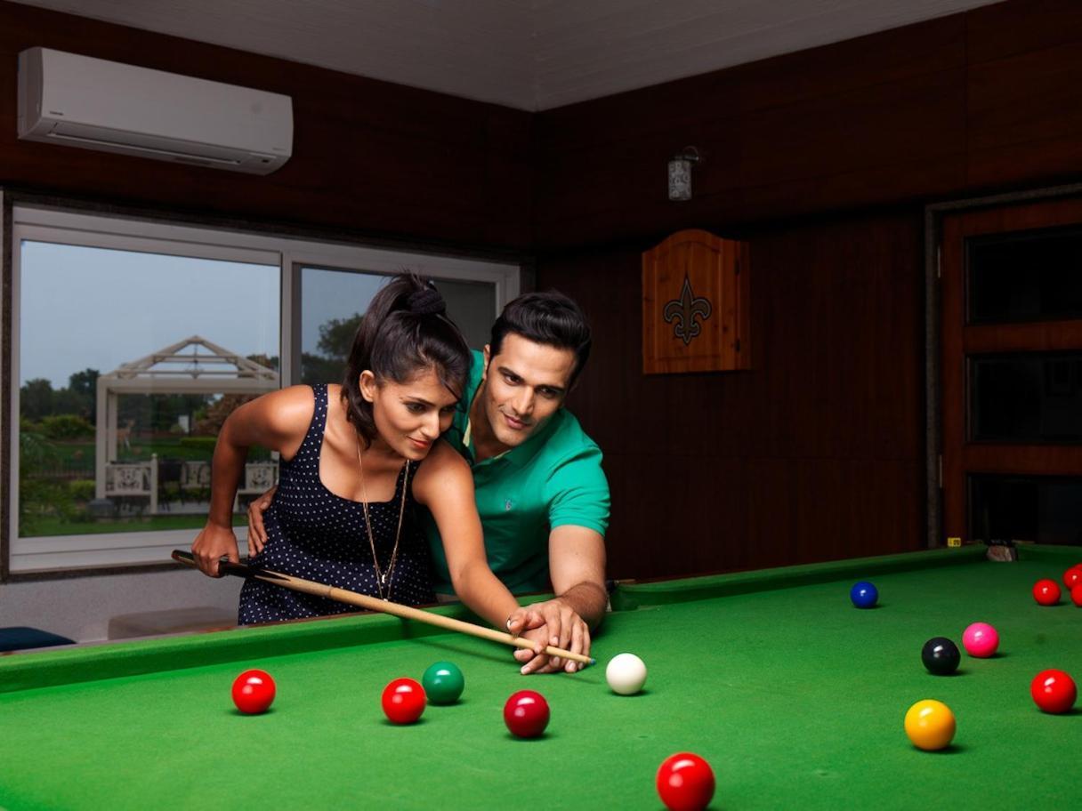 Neonz Resort & Club Ānand Εξωτερικό φωτογραφία
