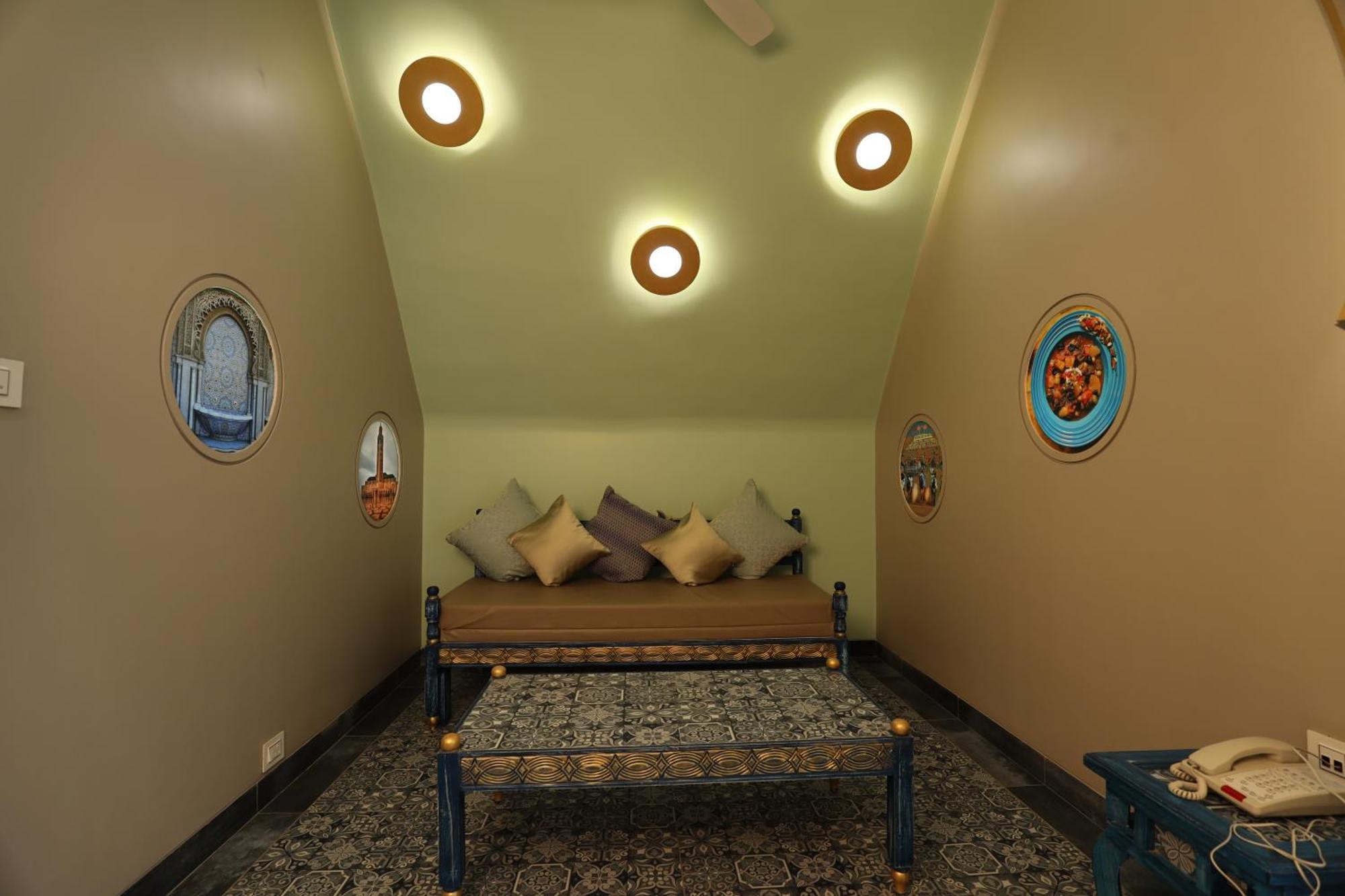 Neonz Resort & Club Ānand Εξωτερικό φωτογραφία