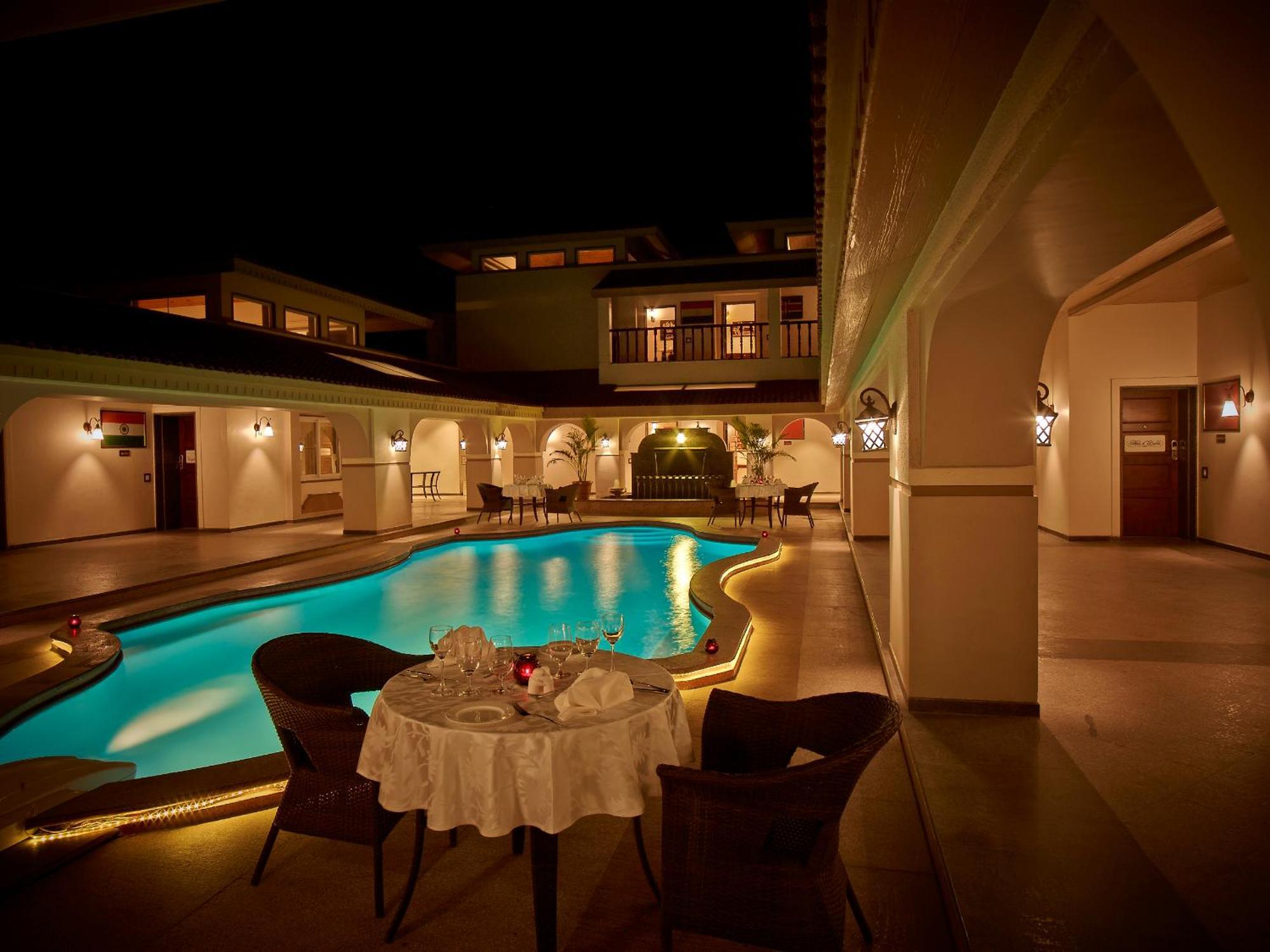 Neonz Resort & Club Ānand Εξωτερικό φωτογραφία