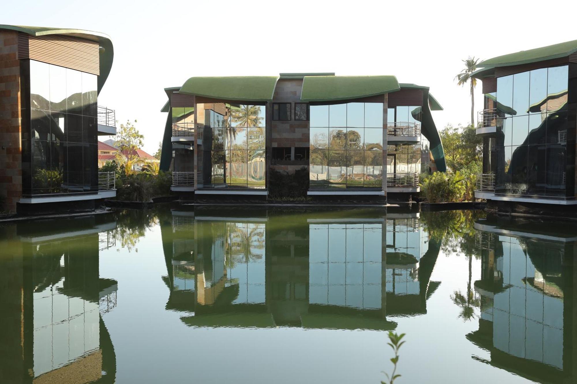 Neonz Resort & Club Ānand Εξωτερικό φωτογραφία